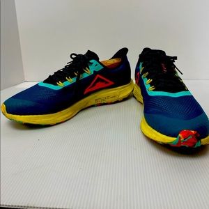 nike black and teal shoes